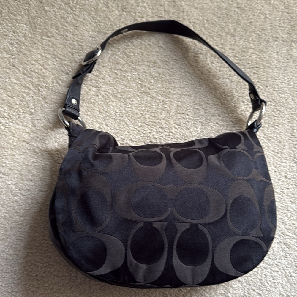 Coach Black Jacquard Shoulder Bag with large signature print. (Pre-owned)